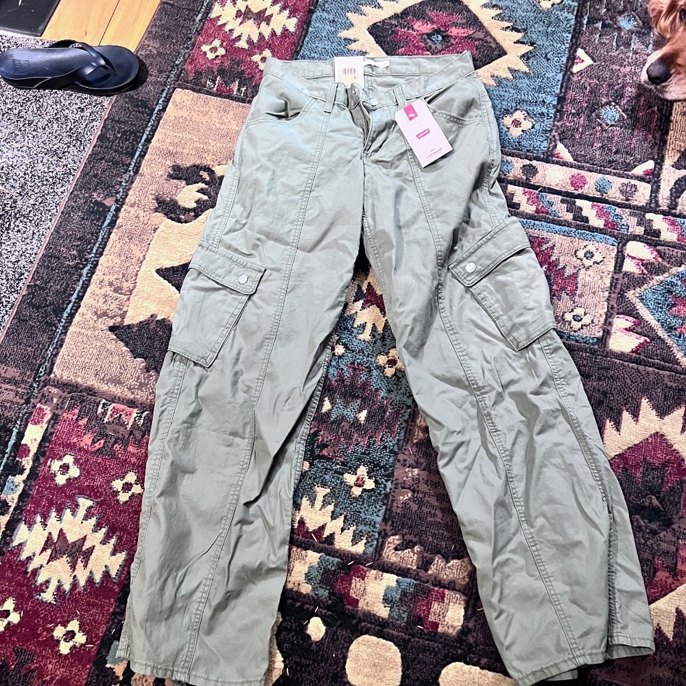 Levi’s lightweight super flow loose cargos